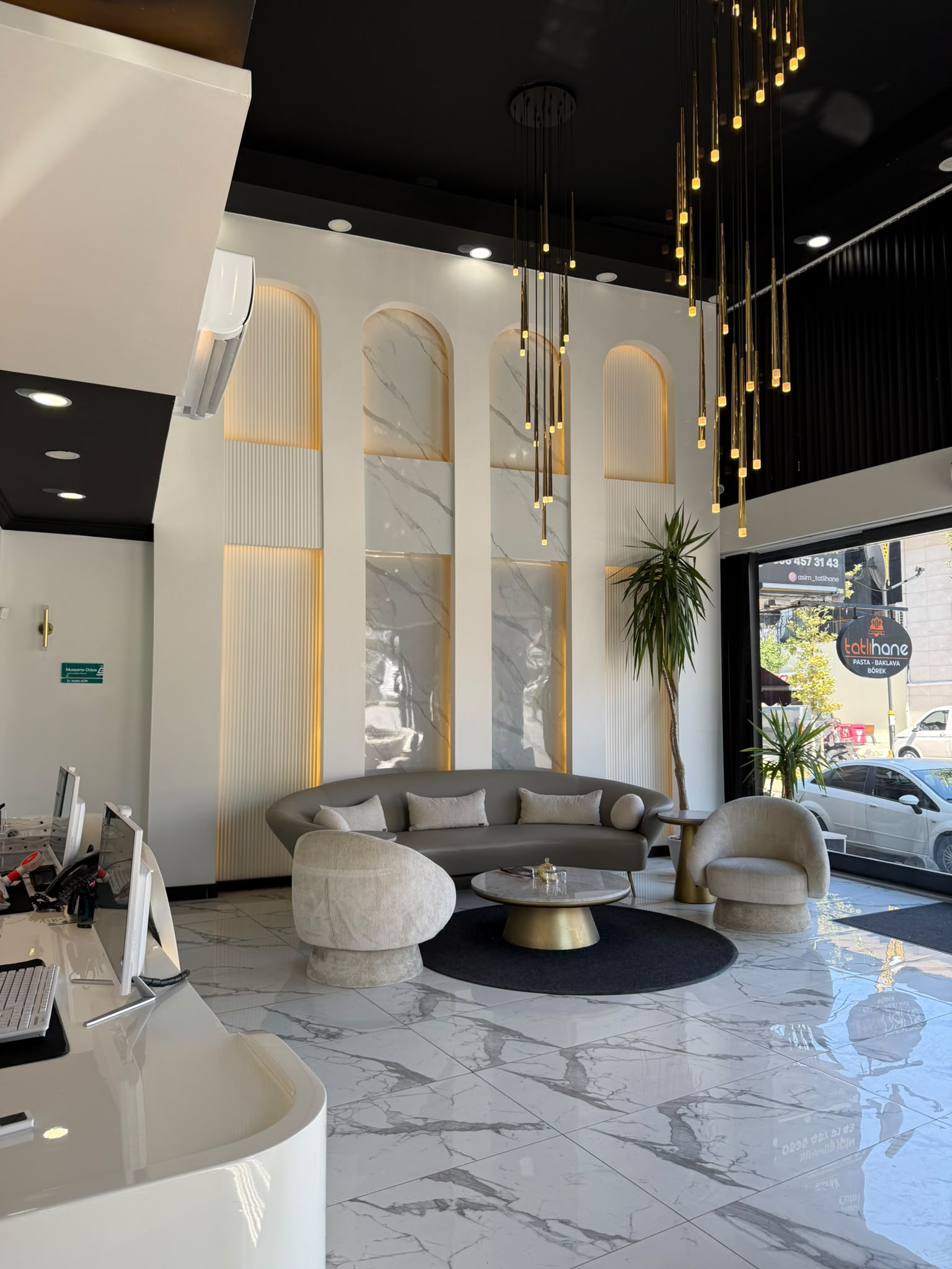 Arnavutköy kadın doğum muayenehanesi bekleme salonu